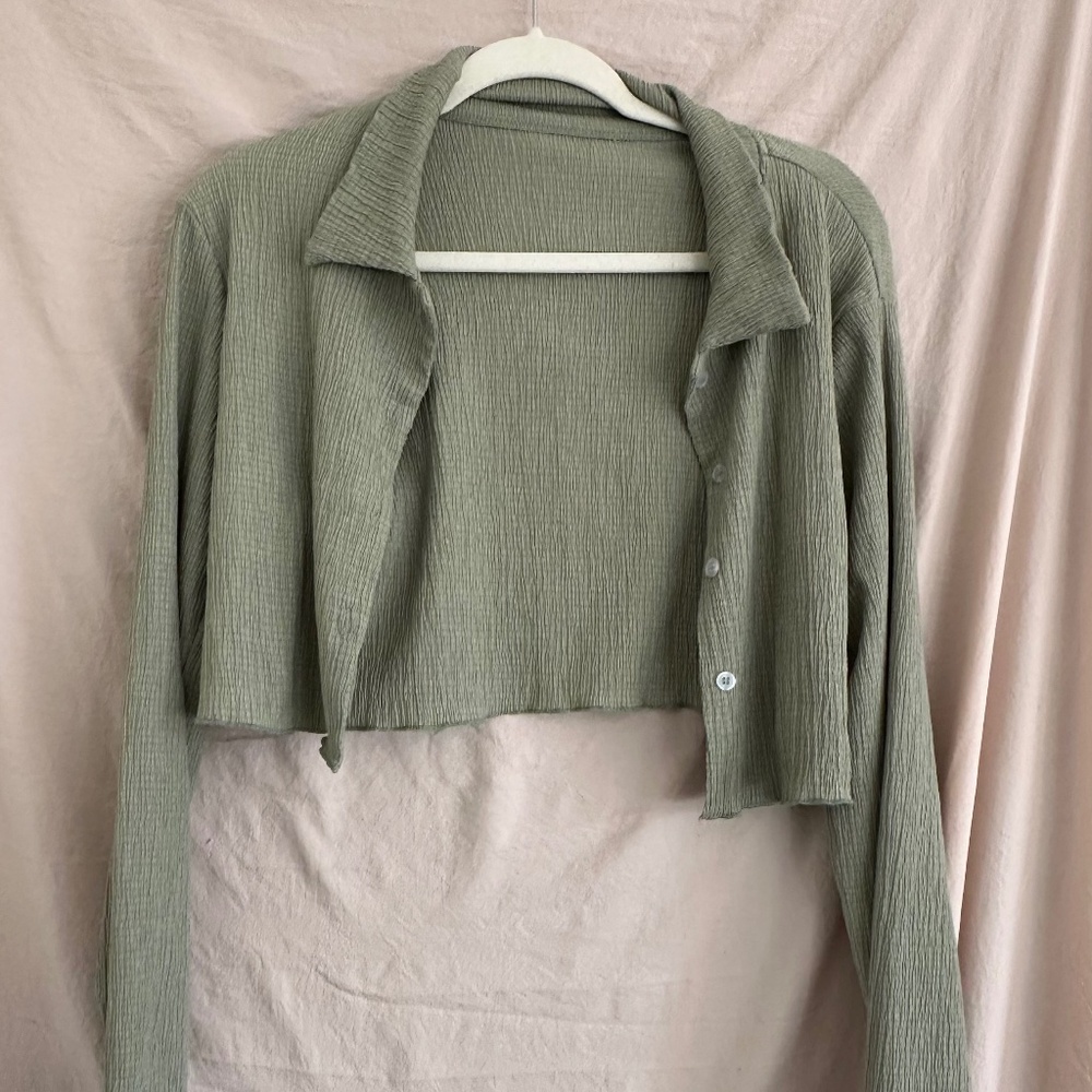 Cropped top green button up